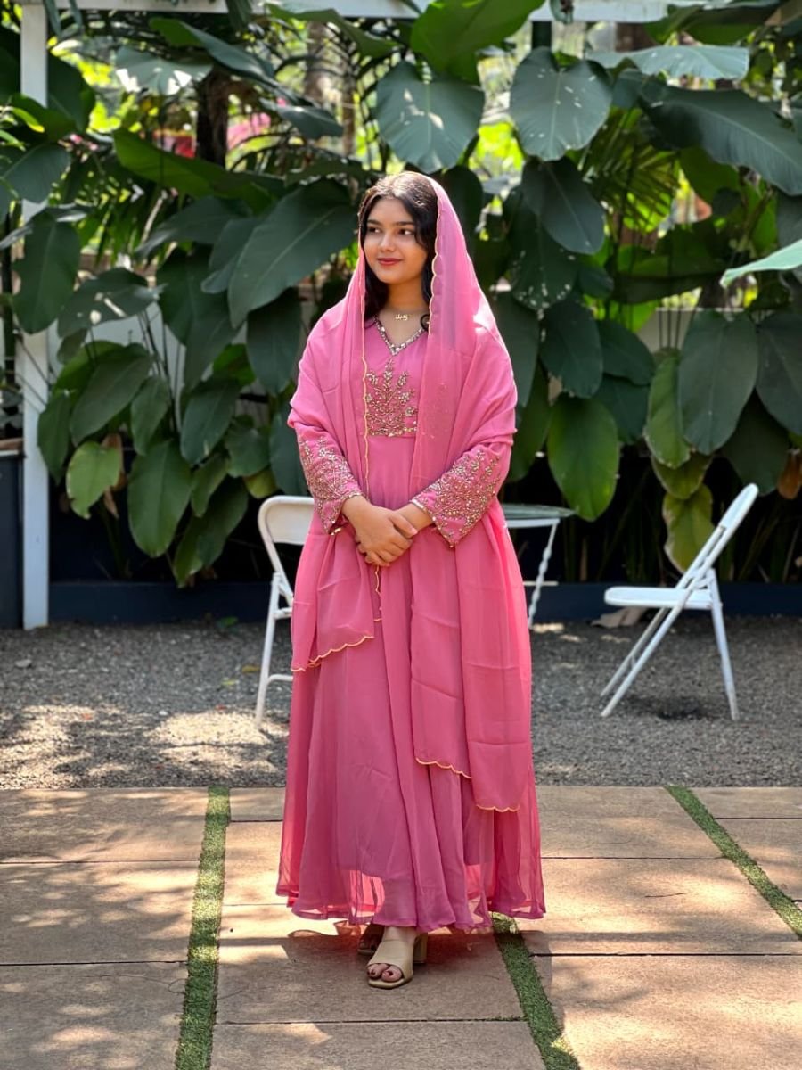 BEUTYFULL PARTYWEAR HEVY HANDWORK ANARKALI SET