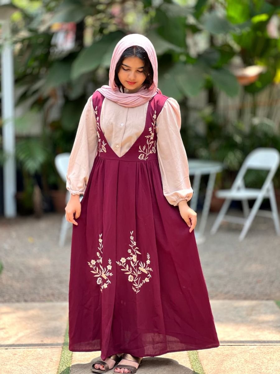 STYLISH ROMBER SET